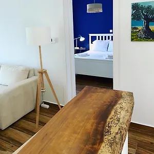 Ελέγξτε τη διαθεσιμότητα